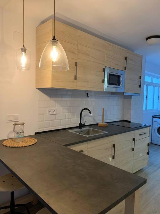 Ideal Apartamento En El Barrio De Las Delicias Málaga Exteriör bild